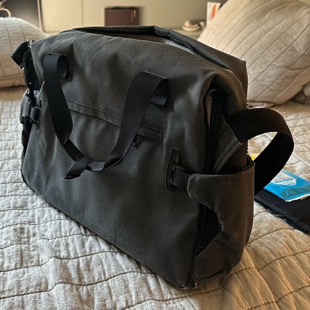 Pacsafe® Anti-Theft Briefcase